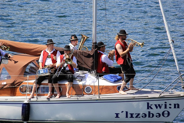 尽管对手实 尽管对手实